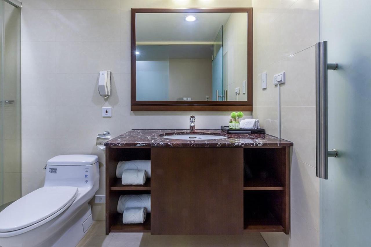 Check Inn Taipei Neihu Extérieur photo