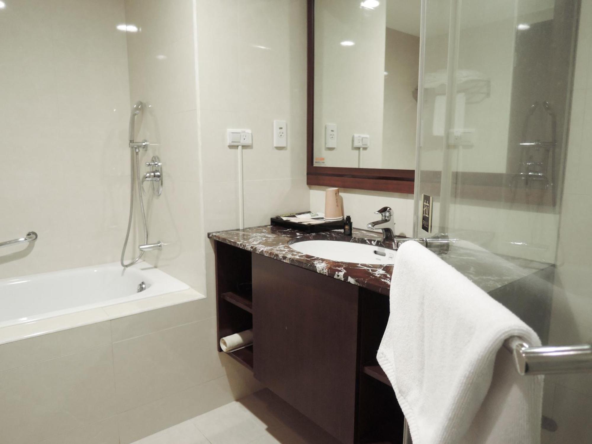 Check Inn Taipei Neihu Extérieur photo
