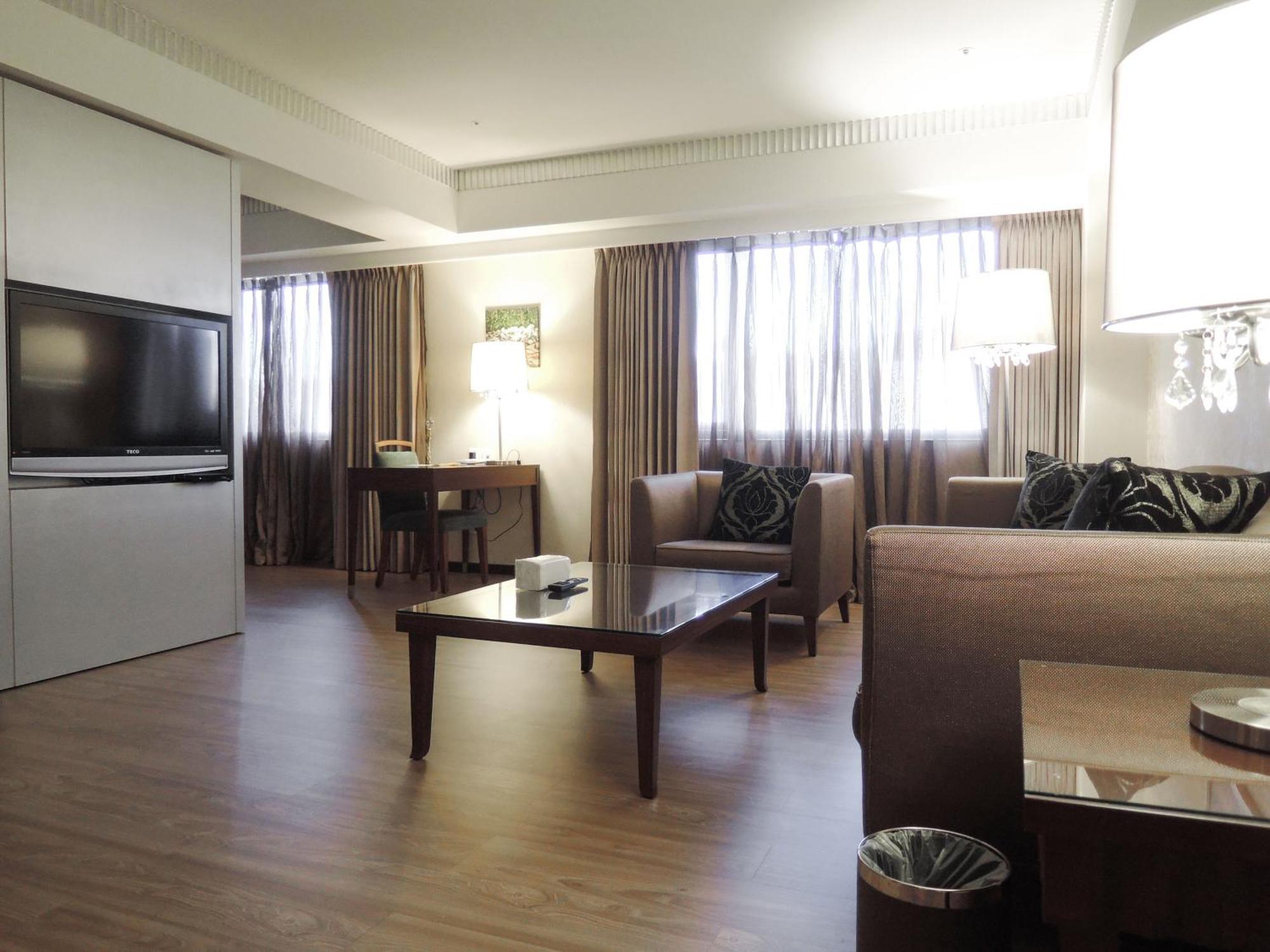 Check Inn Taipei Neihu Extérieur photo