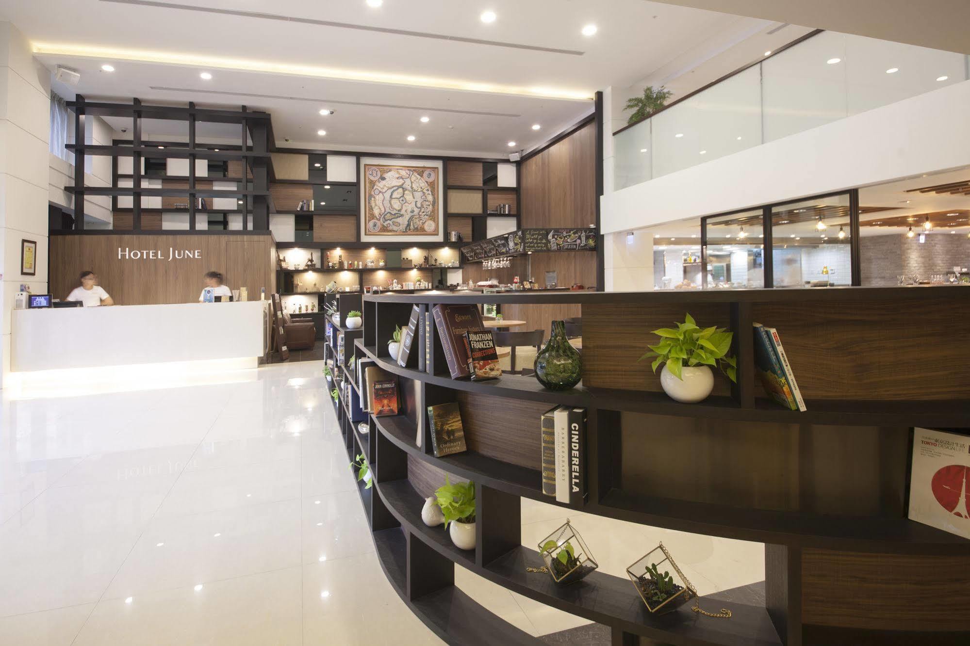 Check Inn Taipei Neihu Extérieur photo