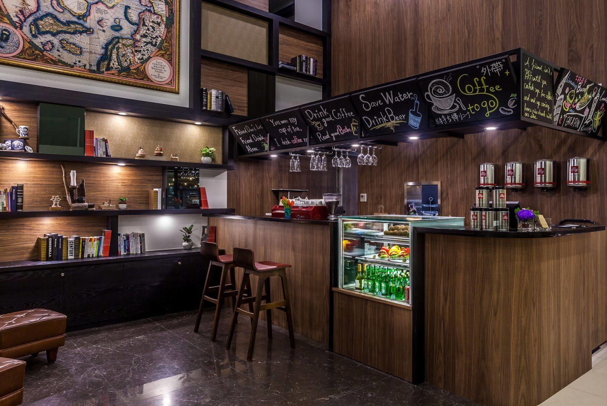 Check Inn Taipei Neihu Extérieur photo